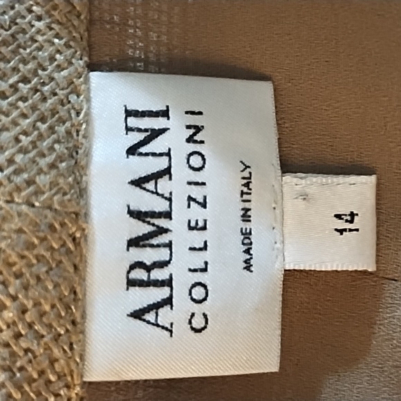 Blazer - Picture 3 of 3